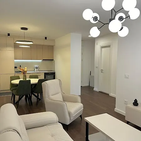 I&i Tesla Iii Apartament